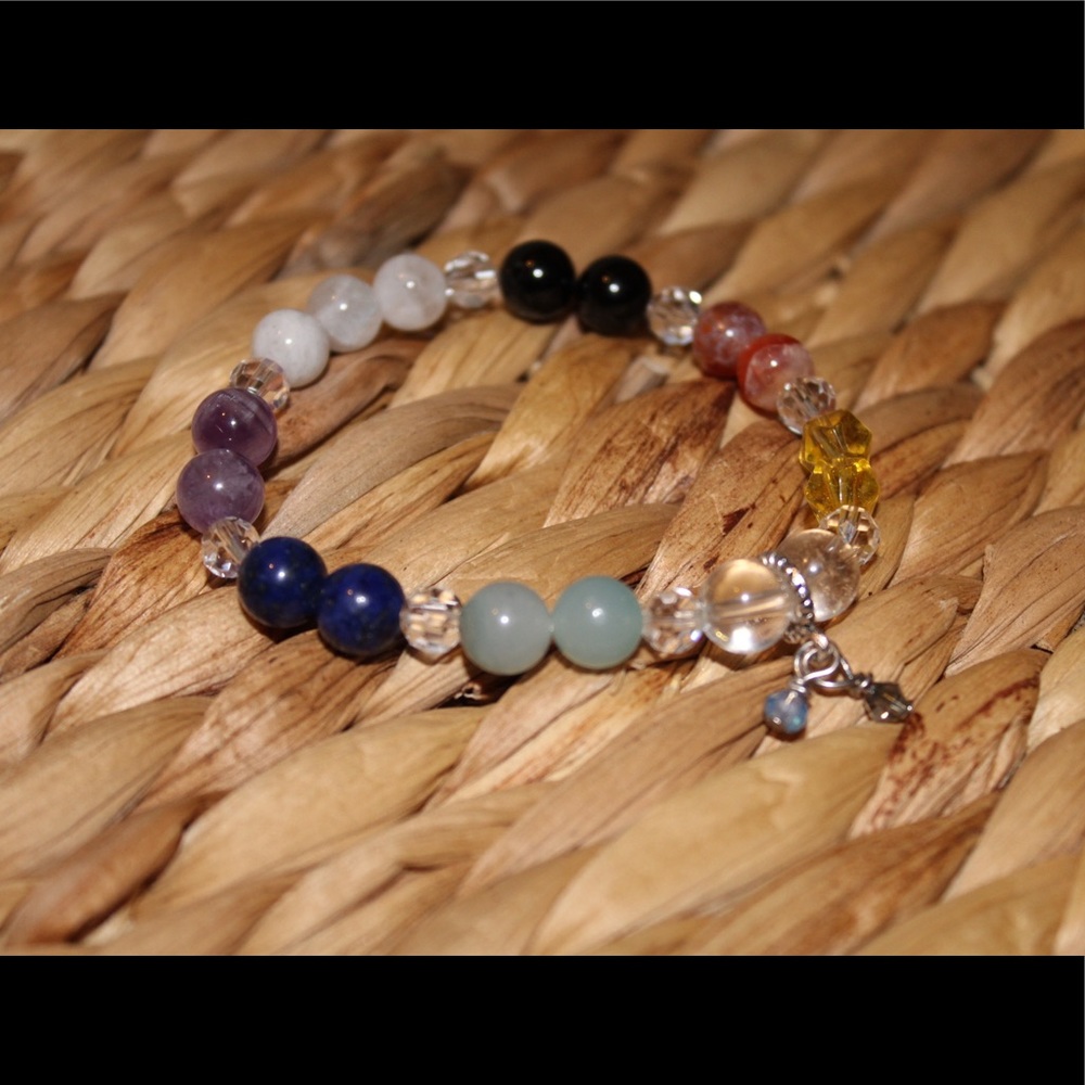 Chakra bracelet 7 semiprecious crystals
